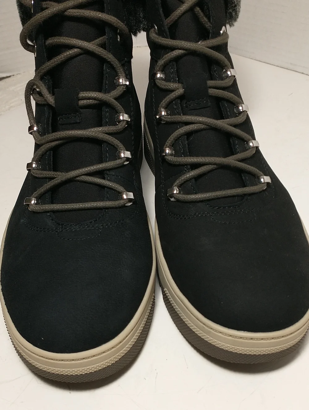 NEW WITH BOX Waterproof Winter Boot, Black/ Gray, Size 6.5, Leather Fabric Upper